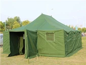 Зелени военни платнени палатки